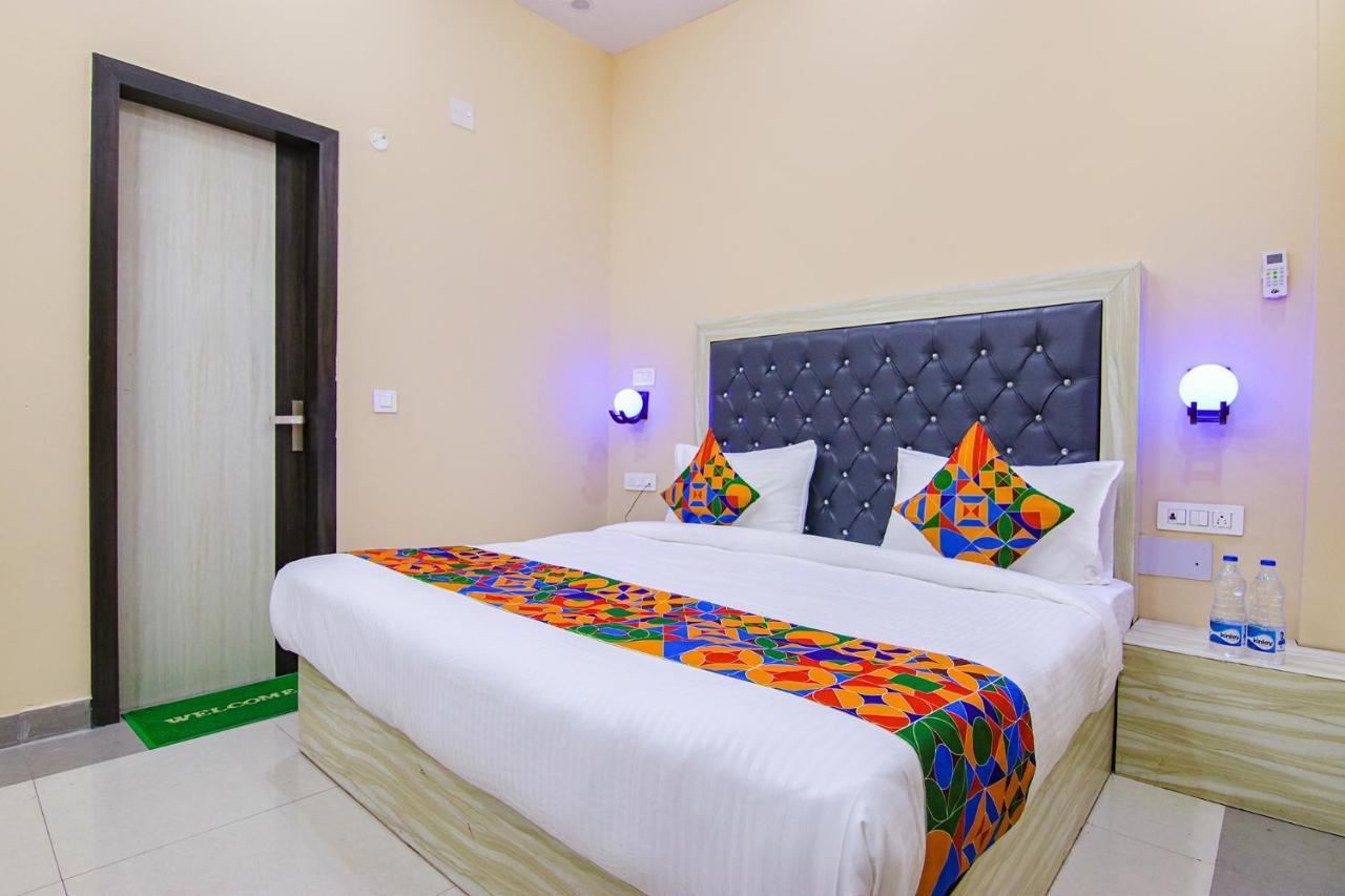Fabhotel Ashok Vihar - Nr North Campus, Delhi University Нью-Делі Екстер'єр фото