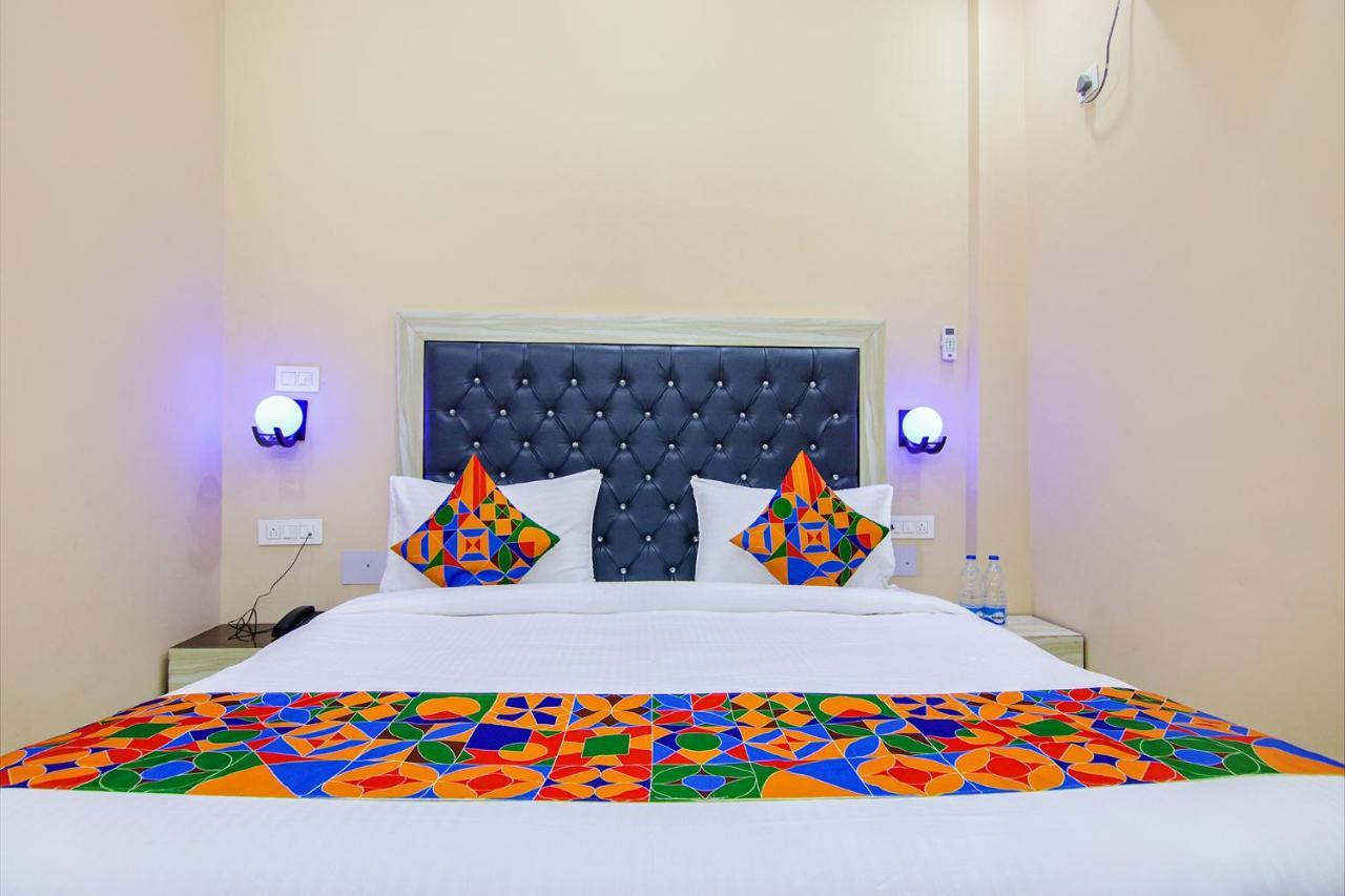 Fabhotel Ashok Vihar - Nr North Campus, Delhi University Нью-Делі Екстер'єр фото
