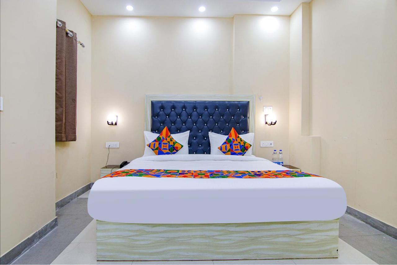 Fabhotel Ashok Vihar - Nr North Campus, Delhi University Нью-Делі Екстер'єр фото
